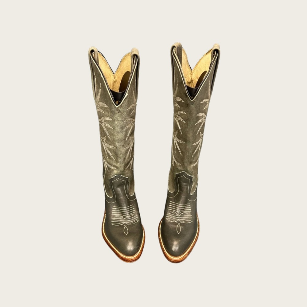SOLD Vintage Frye Western green leather heeled coastal cowgirl boots - Picture 12 of 12